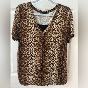 Doe and Rae Cheetah Print Shirt Flowy Back